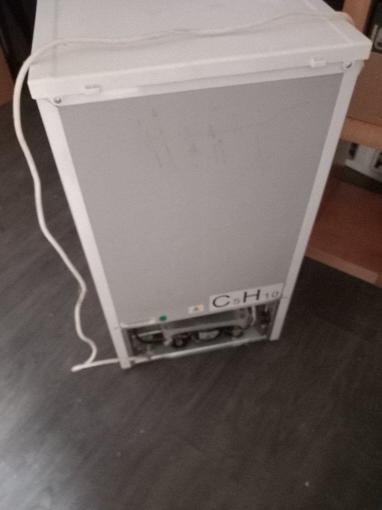 IJSKAST klein voor studio of camping TAFELMODEL, Elektronische apparatuur, Koelkasten en IJskasten, Zo goed als nieuw, Zonder vriesvak