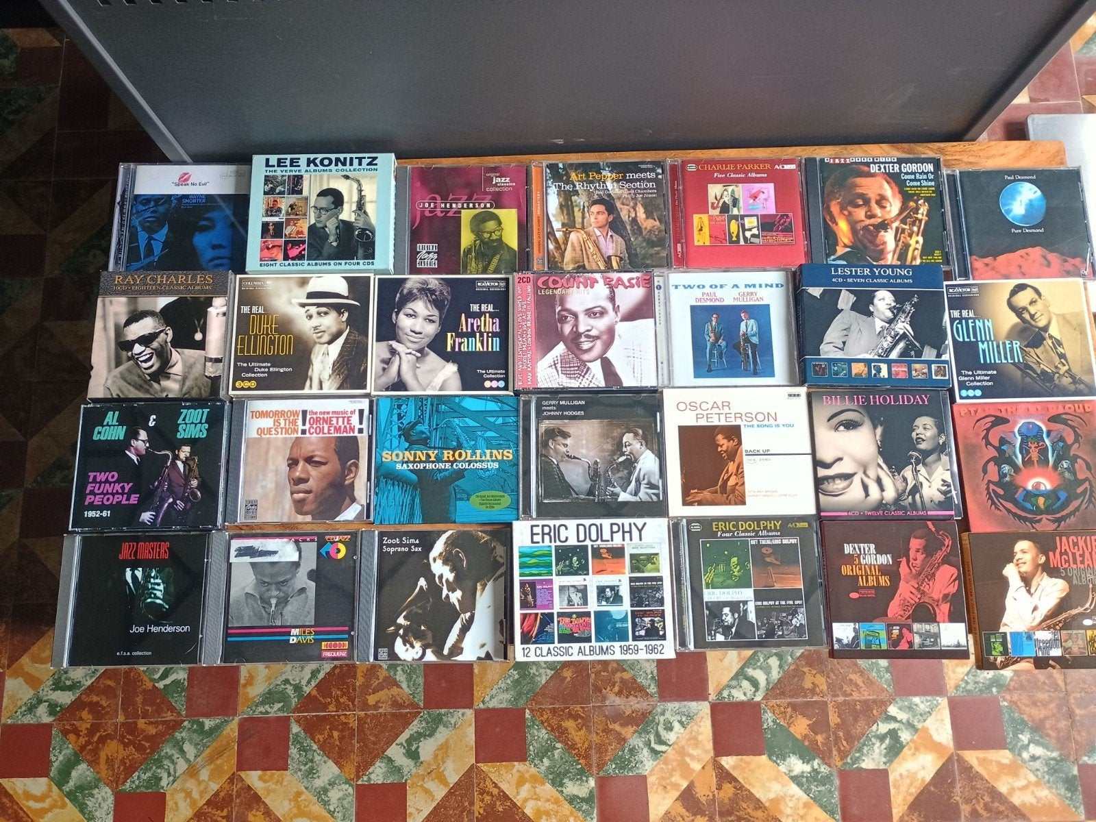 140 jazz cd's , 5 non jazz , 52 cd Blues box, CD & DVD, CD | Jazz & Blues, Blues, Enlèvement