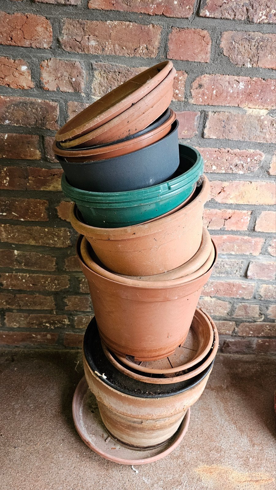 Gratis bloempotten in verschillende maten., Ophalen