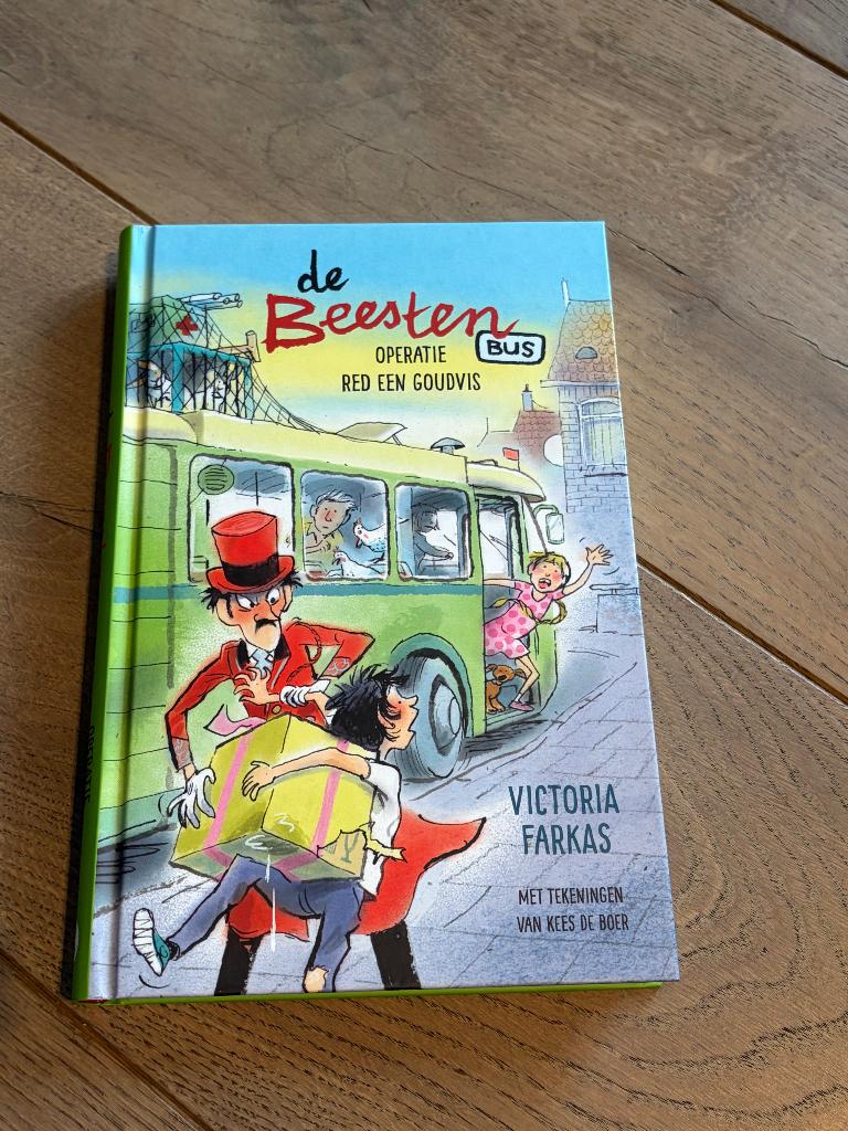 De beestenbus - Operatie red een goudvis, Ophalen of Verzenden, Gelezen, Fictie algemeen