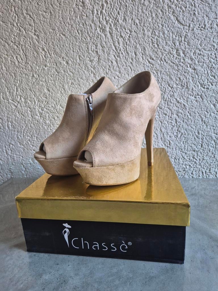 Chassé Peep-toe  - STUNT € 5,-, Vêtements | Femmes, Chaussures, Neuf, Beige, Chaussures à haut talons, Chassé