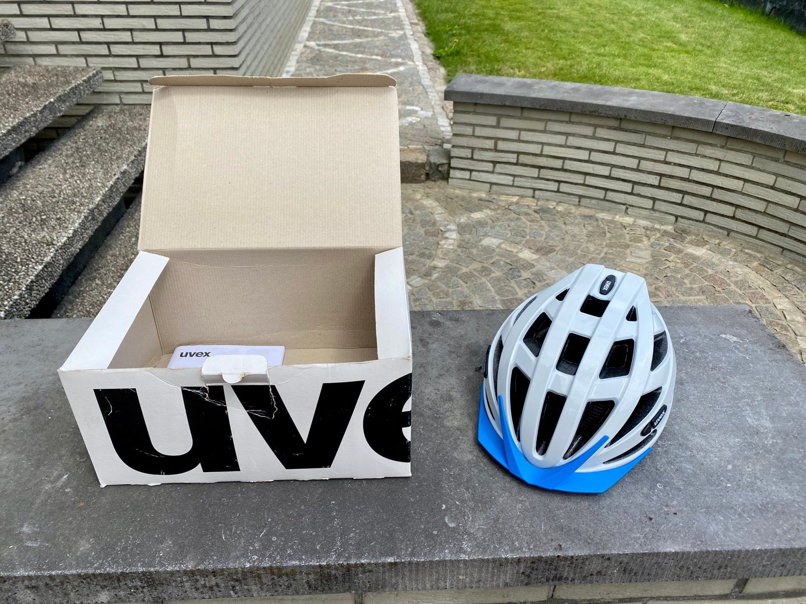 Uvex fietshelm – zo goed als nieuw, Fietsen en Brommers, Ophalen