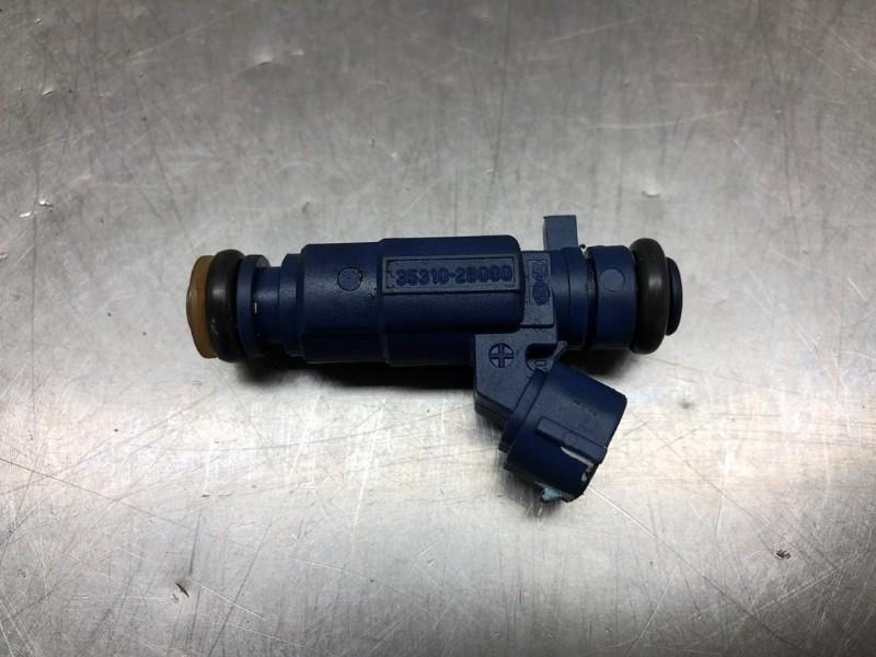 INJECTOR BRANDSTOF Kia Venga (|353102B000|), Gebruikt, Kia