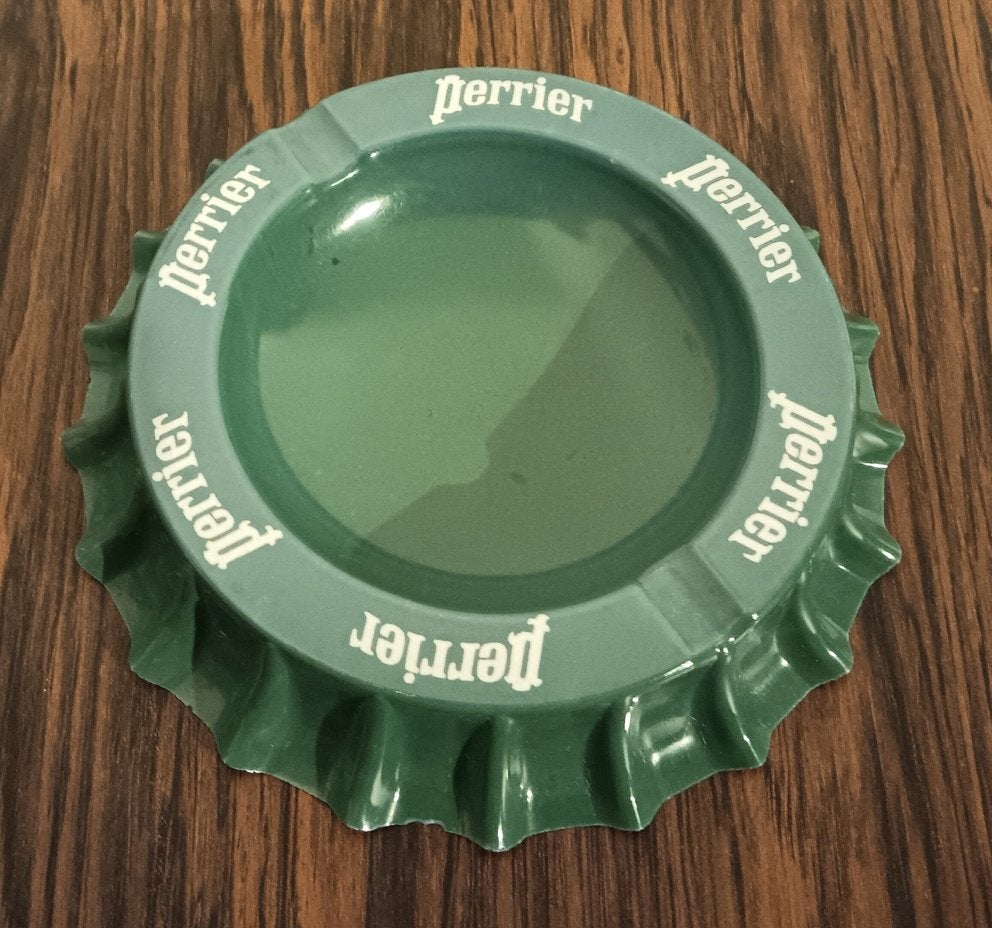 Perrier kroonkurk asbak, Verzamelen, Verzenden, Gebruikt, Asbak