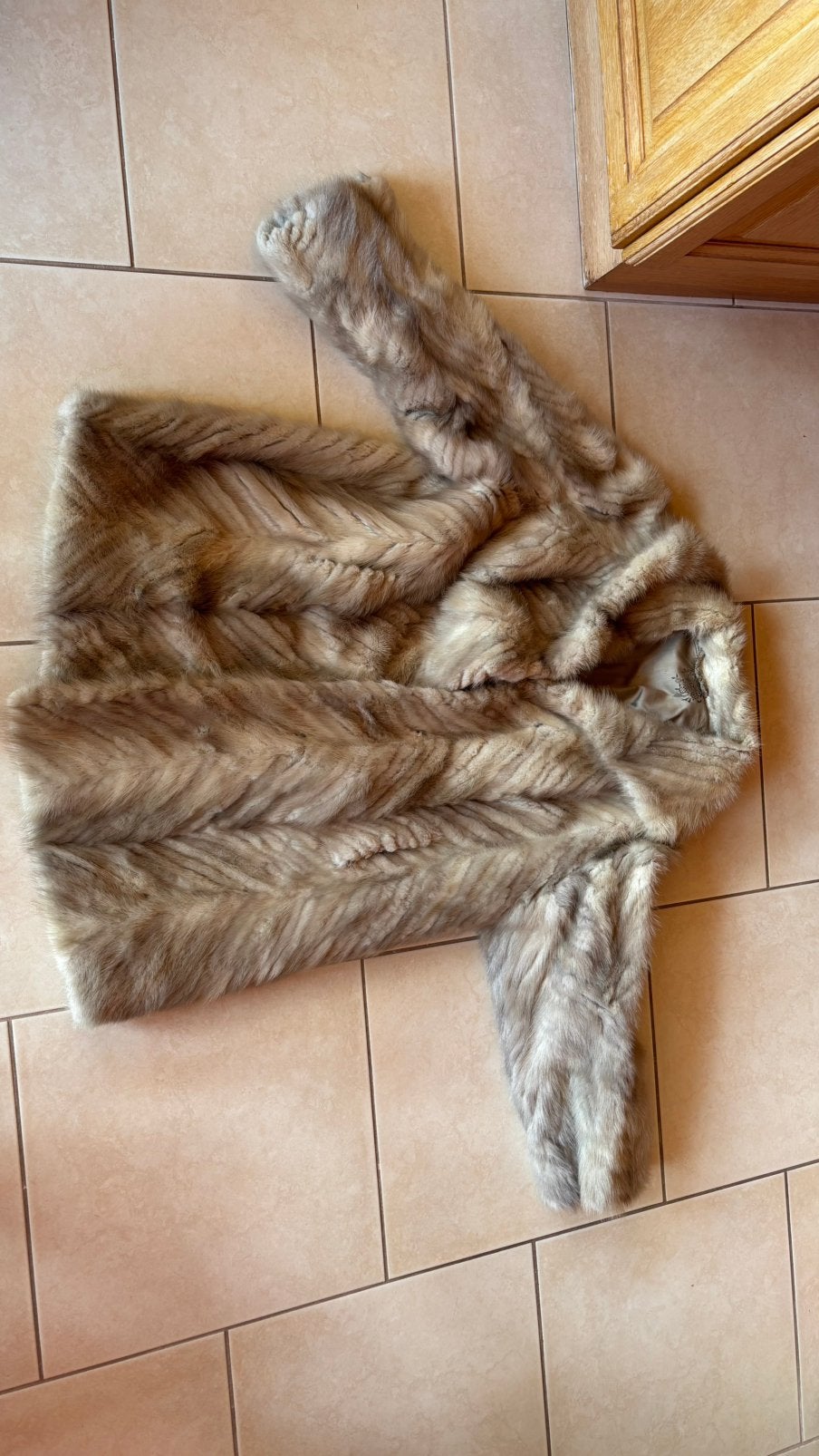 Echte bontjas – Fourrures Création by Paul, Kleding | Dames, Ophalen of Verzenden, Zo goed als nieuw, Maat 42/44 (L), Beige