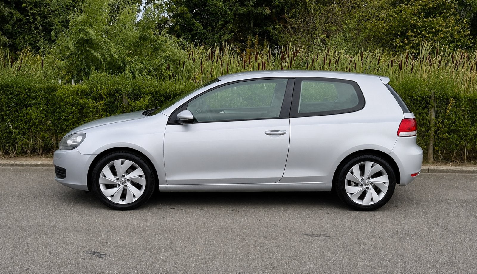 Volkswagen Golf 6 1.4 - NAVI - AIRCO - GEKEURD VOOR VERKOOP!, Euro 5, Stof, Electronic Stability Program (ESP), Zwart
