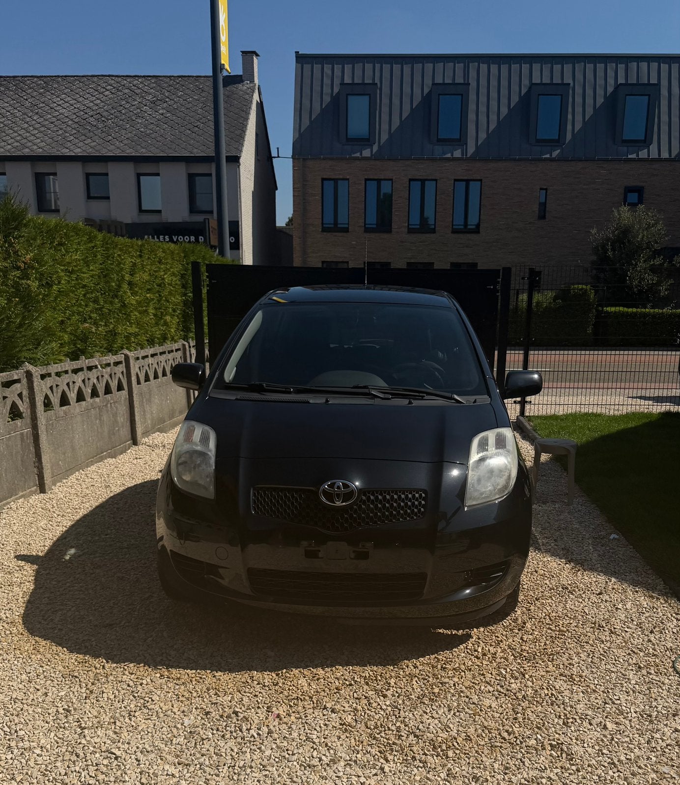 Toyota yaris 1.4 D-4D - 2006 - Euro 4, Auto's, Toyota, Voorwielaandrijving, Stof, Zwart, Zwart