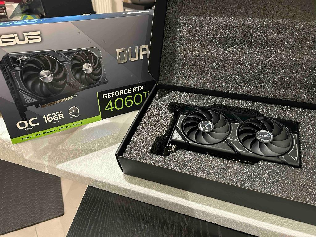 ASUS Dual GeForce RTX 4060 Ti OC 16GB, Computers en Software, Videokaarten, GDDR6, PCI-Express 4, Ophalen of Verzenden, Zo goed als nieuw