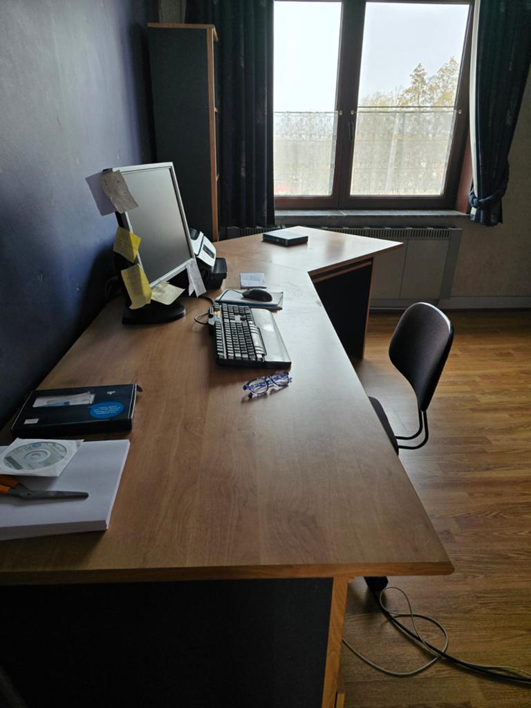 Ensemble bureau, Ophalen, Hout