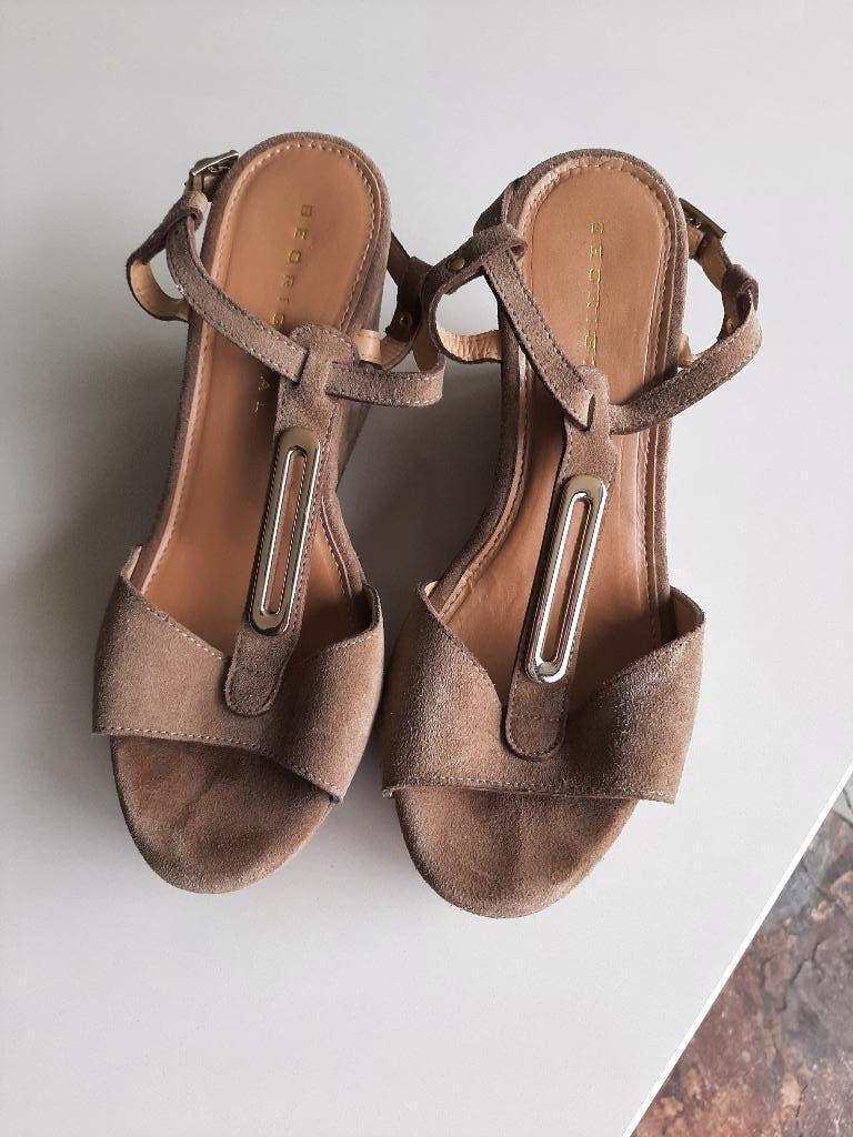 SANDALEN BEORGINAL DAIM, Kleding | Dames, Schoenen, Ophalen, Beige, Zo goed als nieuw, BEORIGINAL