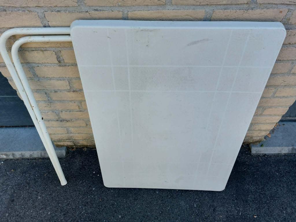 Camping Tafel wit met gebruikerssporen maar een t, Caravans en Kamperen, Ophalen, Gebruikt