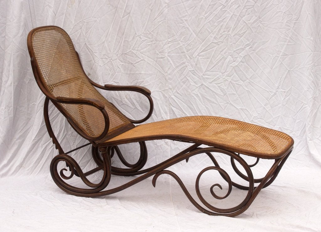 Lit de jour inclinable en bois courbé des frères Thonet,, Antiquités & Art, Envoi