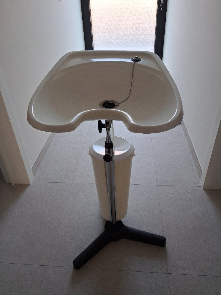 wasbak voor haar, Ophalen, Gebruikt