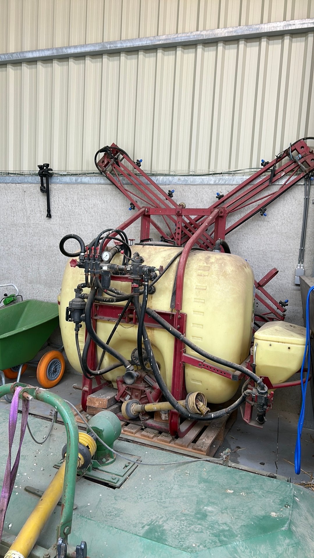 Hardi sproeier 12 meter 850 liter, Zakelijke goederen, Ophalen