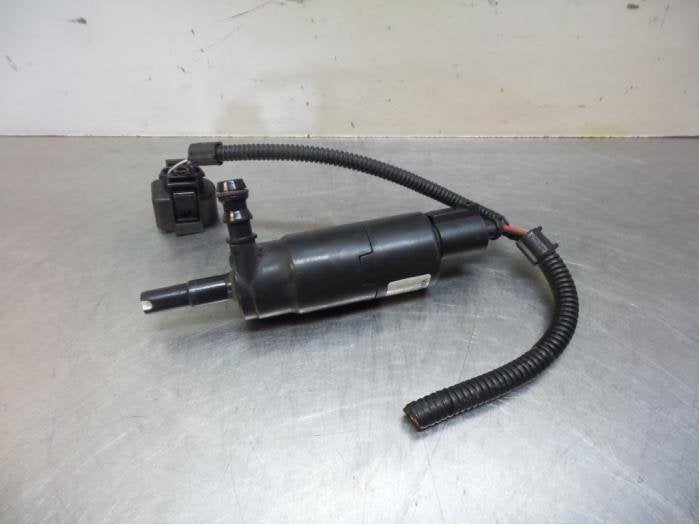 Pompe buse phare d'un Volkswagen Golf (Golf 97-), Volkswagen, -, 3 mois de garantie, Utilisé