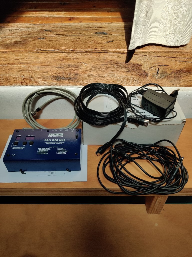Kenton Pro DCB MK3, Muziek en Instrumenten, Midi-apparatuur, Ophalen of Verzenden, Zo goed als nieuw