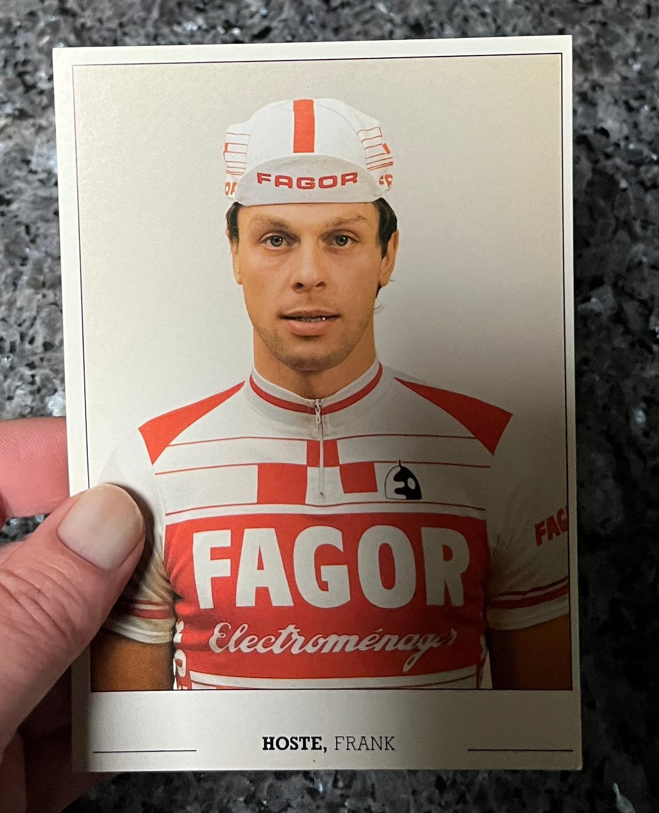 Le cycliste Frank Hoste, Enlèvement, Comme neuf