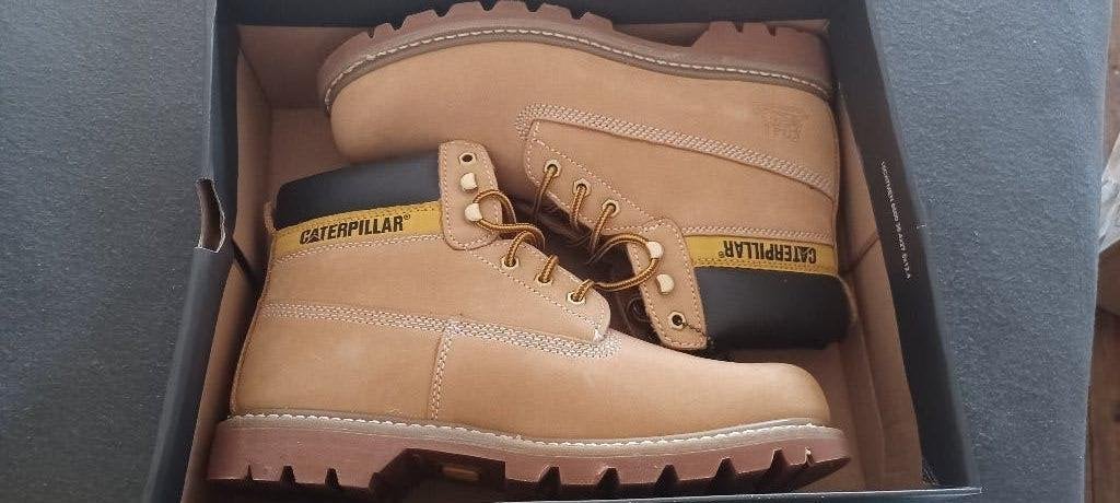 Chaussure Caterpillar neuve pointure 44 à vendre 70€!, Kleding | Heren, Schoenen, Ophalen, Overige kleuren, Nieuw, Veterschoenen