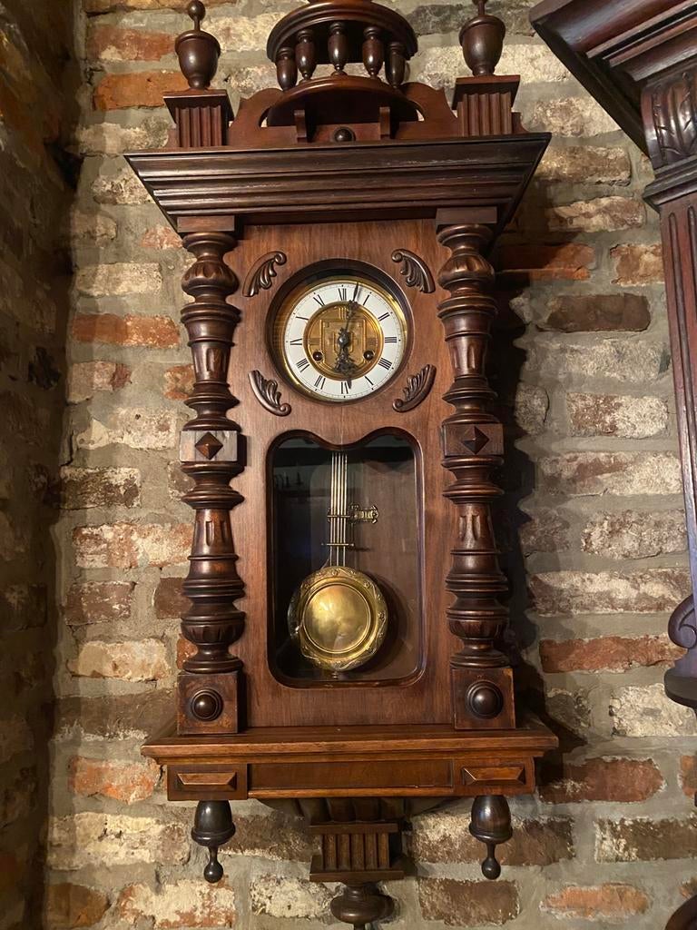 Walnut Regulator Clock, Ophalen