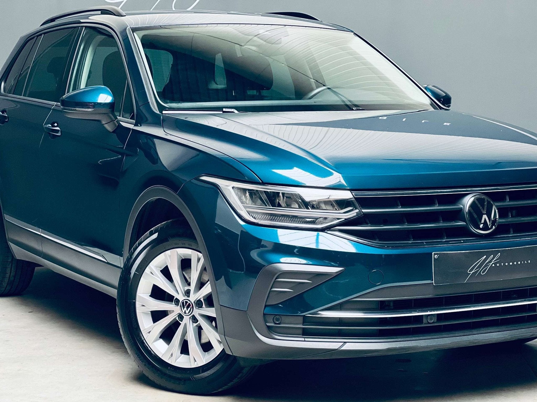 Volkswagen Tiguan 2.0 TDI *AUTOMATIQUE*CARPLAY*EURO6d*CARNET, Stof, Gebruikt, 4 cilinders, Blauw