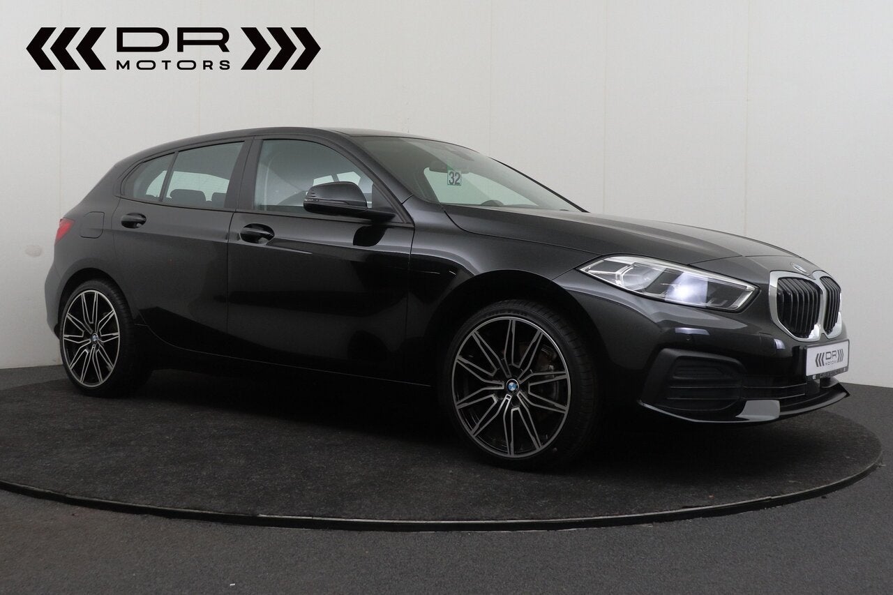BMW 116 D - APPLE CARPLAY - LED - LIVE COCKPIT - TOPSTAAT, Autos, BMW, 0 kg, Achat, Euro 6, Noir