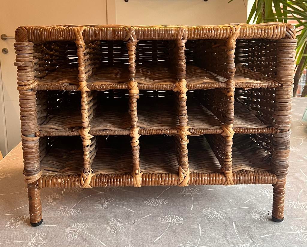 Rotan wijnrek voor 15 flessen, Huis en Inrichting, Overige materialen, 5 tot 15 flessen, Ophalen of Verzenden, Zo goed als nieuw