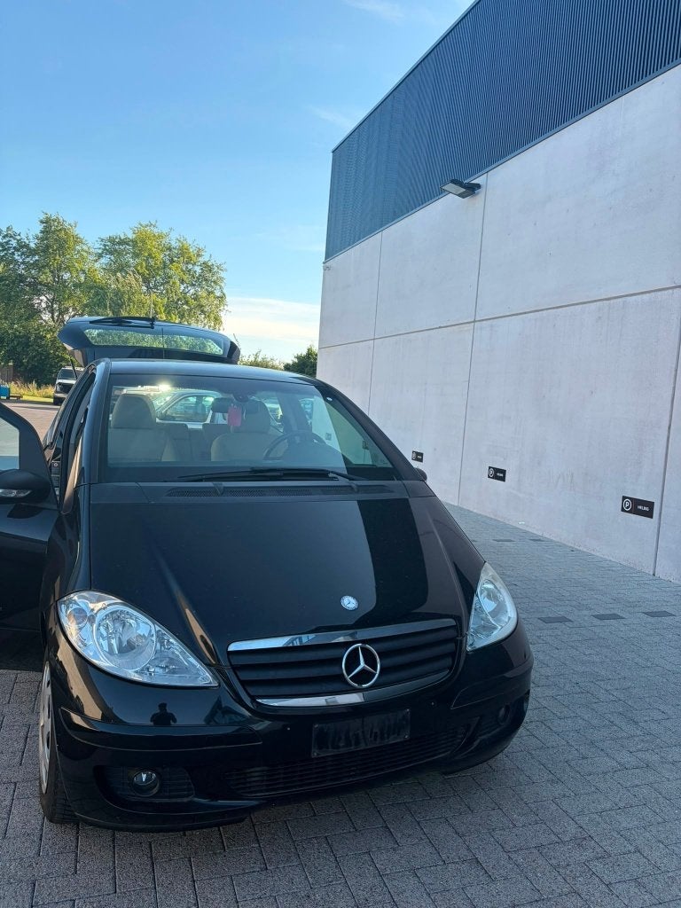 Mercedes A170 1.7 Essence — Export, Autos, Classe A, Achat, Entreprise, Essence