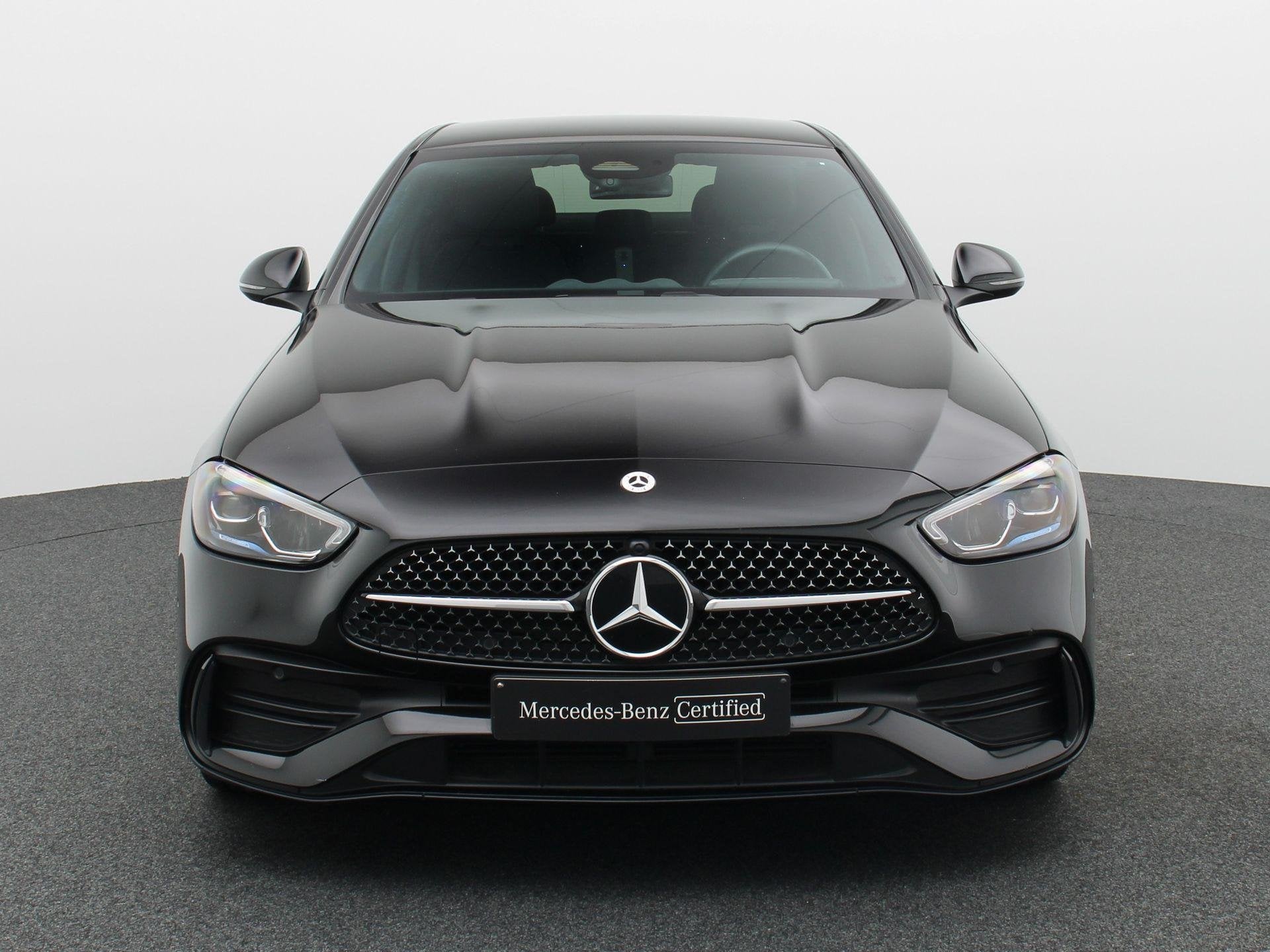Mercedes-Benz C 300 e AMG Line Berline + CARPLAY + LED + CAM, Auto's, Automaat, Zwart, 4 cilinders, Zwart