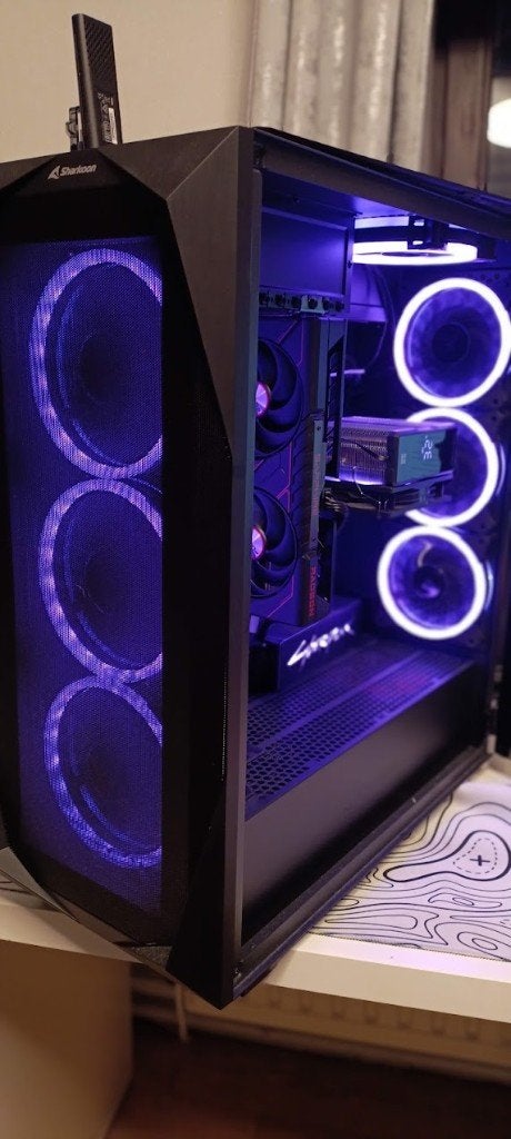 PC Gamer 1440p / RX 9060XT 16Go + Ryzen 5600X / Win 11, Le pc est monté avec différentes marques, Reconditionné, 760Go, AMD Ryzen 5