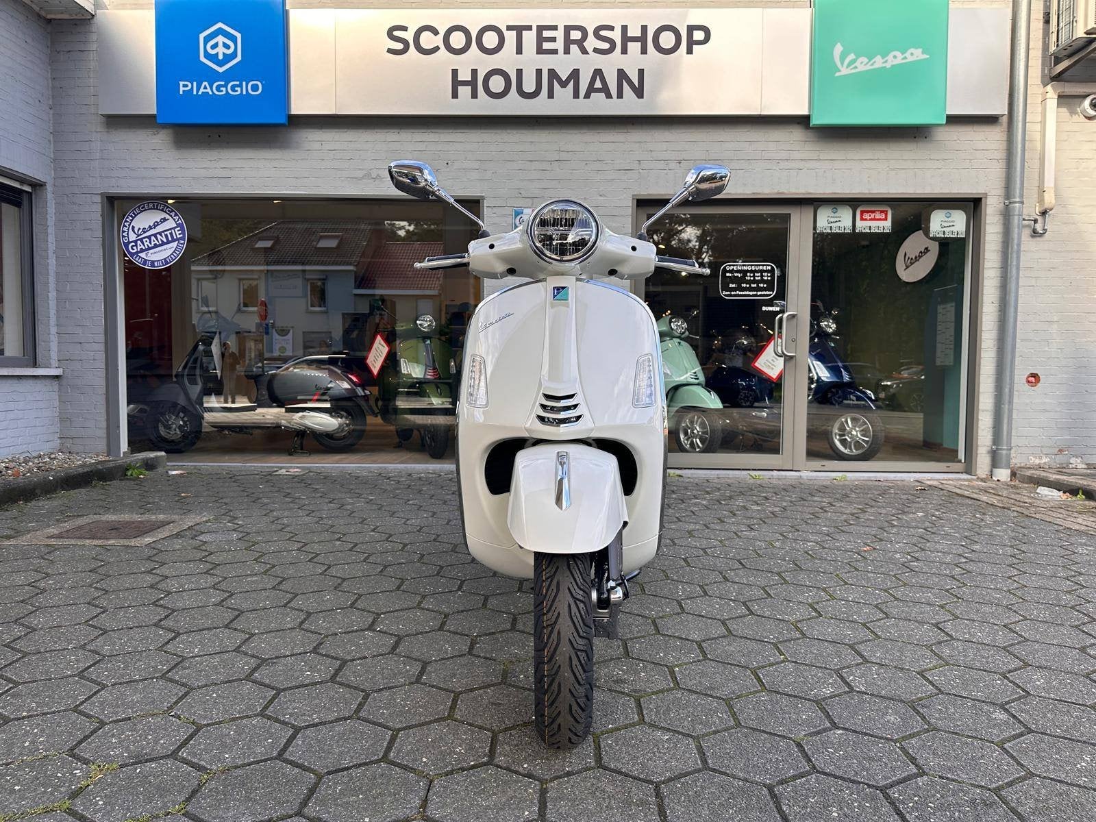 Vespa GTS 125 cc Super Bianco Innocente (nr.9), Vélos & Vélomoteurs, Neuf, Essence, 125 cm³, Autres modèles