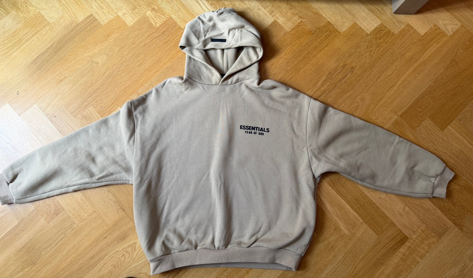 Essentials hoodie, Ophalen of Verzenden, Zo goed als nieuw