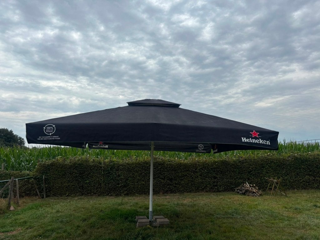 Heineken Parasols 5 bij 5 meter incl. voet, Ophalen, Gebruikt, Meer dan 4 meter, Overige typen