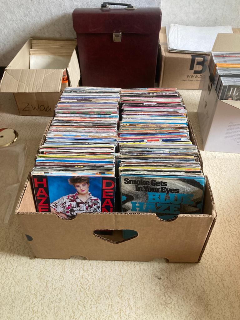 Partij vinyl singles, Ophalen, Zo goed als nieuw