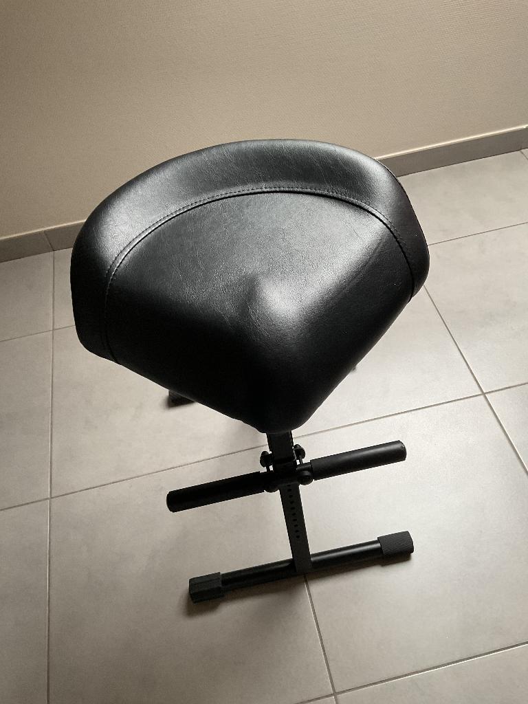 K&M keyboard stool, Muziek en Instrumenten, Overige Muziek en Instrumenten, Ophalen, Zo goed als nieuw