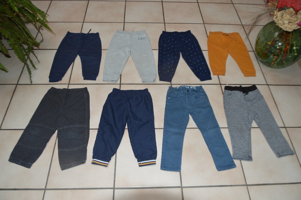Bébé garçon Jeans et joggings T92 Très bon état à 2€ pièce!, Enfants & Bébés, Vêtements enfant | Taille 92, Pantalon, Garçon, Enlèvement ou Envoi