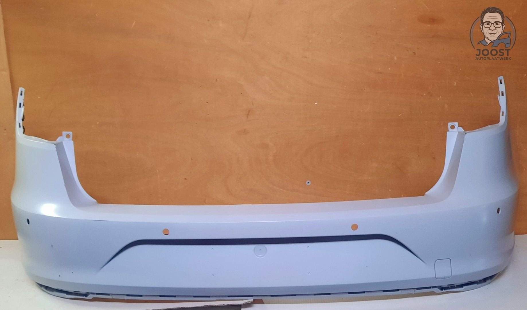 Achterbumper nieuw orgineel Seat Leon ST 13-17 5F9807421H, -Autovia A-2 km 585, 08760 Martorell, Spanje, -Seat S.A., Herkomst onderdeel bekend
