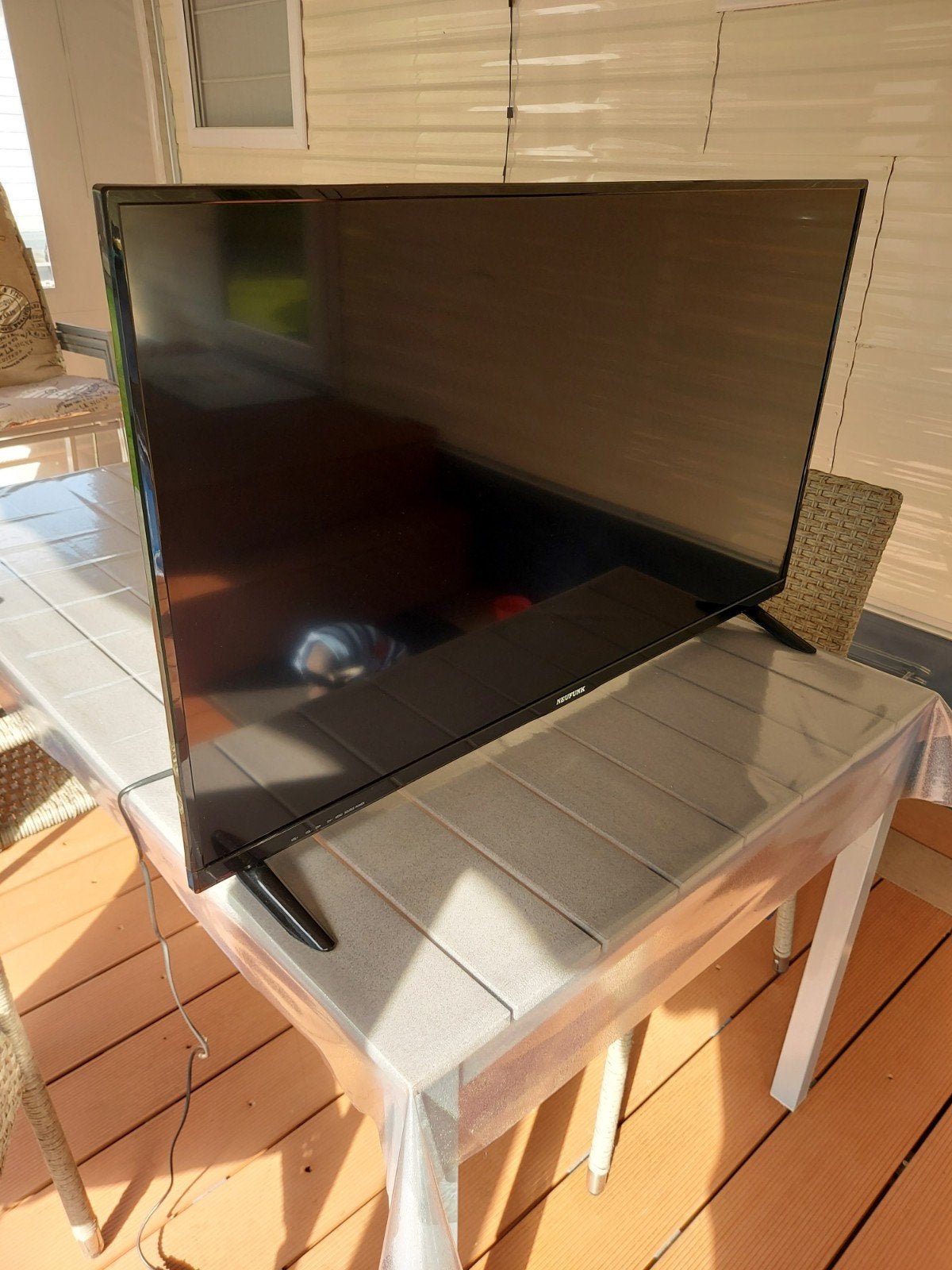 t.v neufunk 40 inch =102 cm, 2 jaar oud.perfecte staat., Ophalen, Zo goed als nieuw, 100 cm of meer, LED