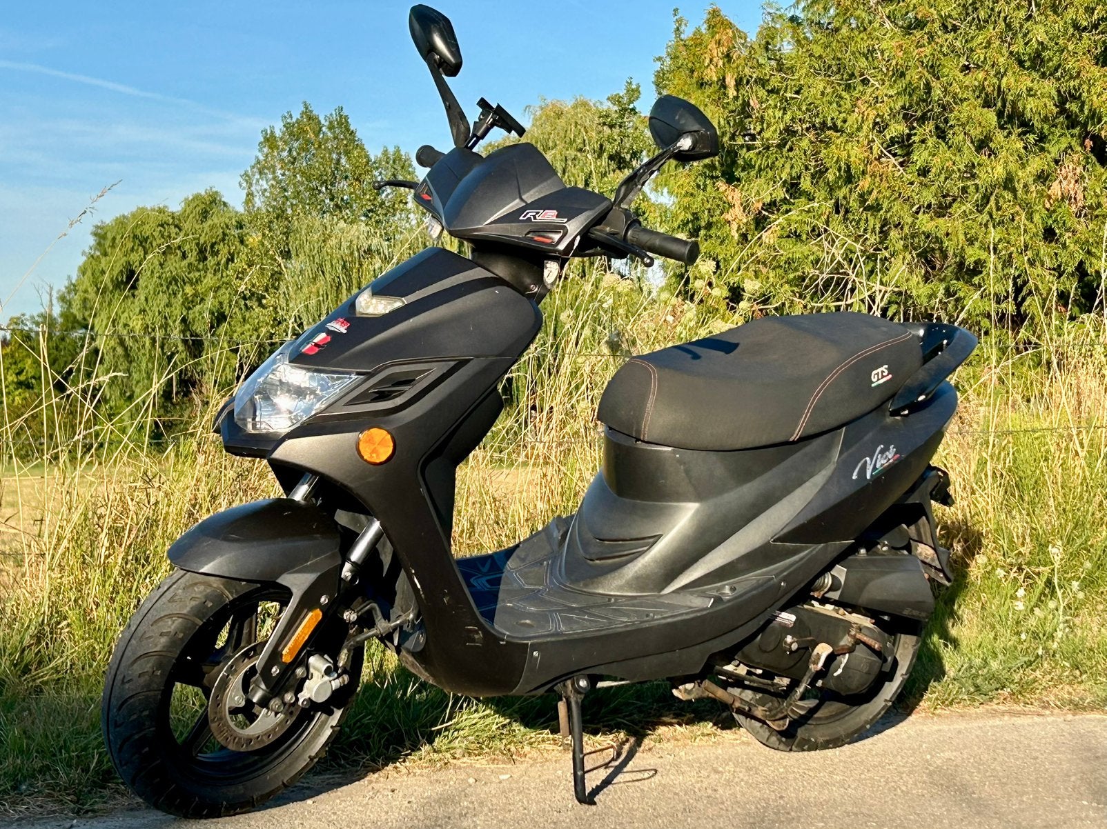 GTS VICI R8 klasse A (5400 km’s), Fietsen en Brommers, Ophalen, Klasse A (25 km/u), Zo goed als nieuw, Benzine