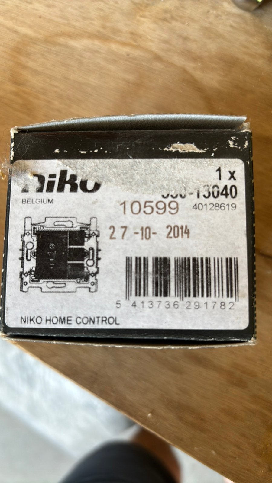 Niko Home Control sfeerbediening, Doe-het-zelf en Bouw, Elektriciteit en Kabels, Ophalen, Nieuw