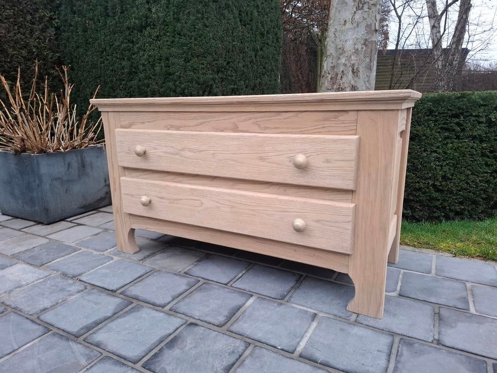 Commode uit massief eikenhout. Geluchtgomd., Huis en Inrichting, Ophalen of Verzenden, Eikenhout
