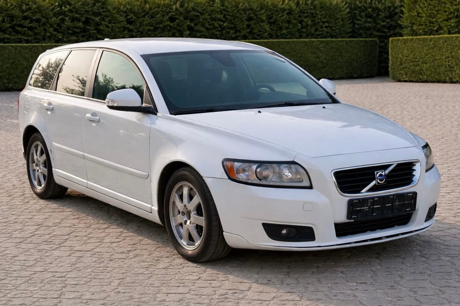Volvo v50 1.6 diesel 2010 boîte automatique 370.000klm, Auto's, Volvo, Automaat, Bedrijf, Diesel, Radio