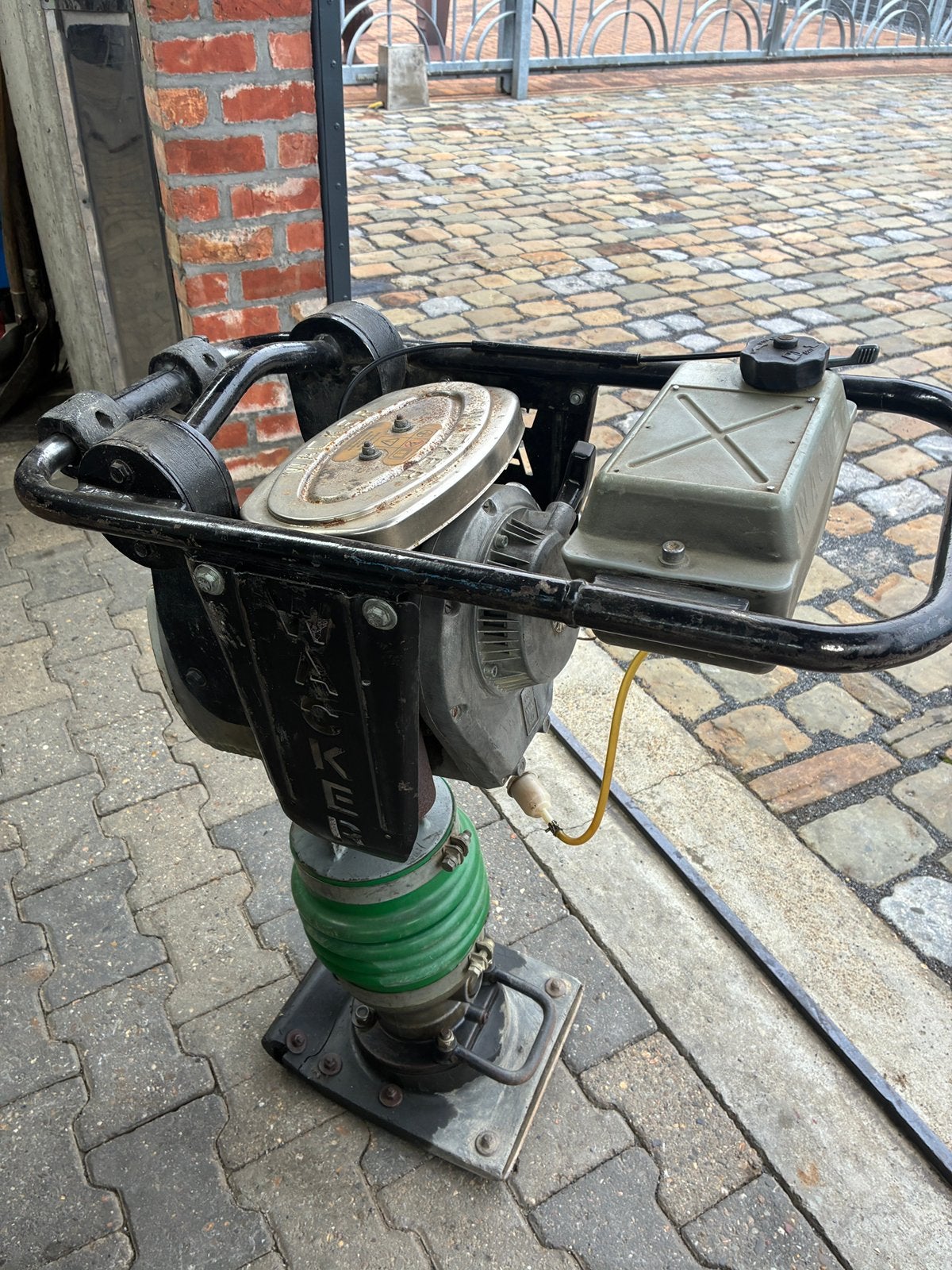 Wacker stamper, Bricolage & Construction, Enlèvement, Comme neuf