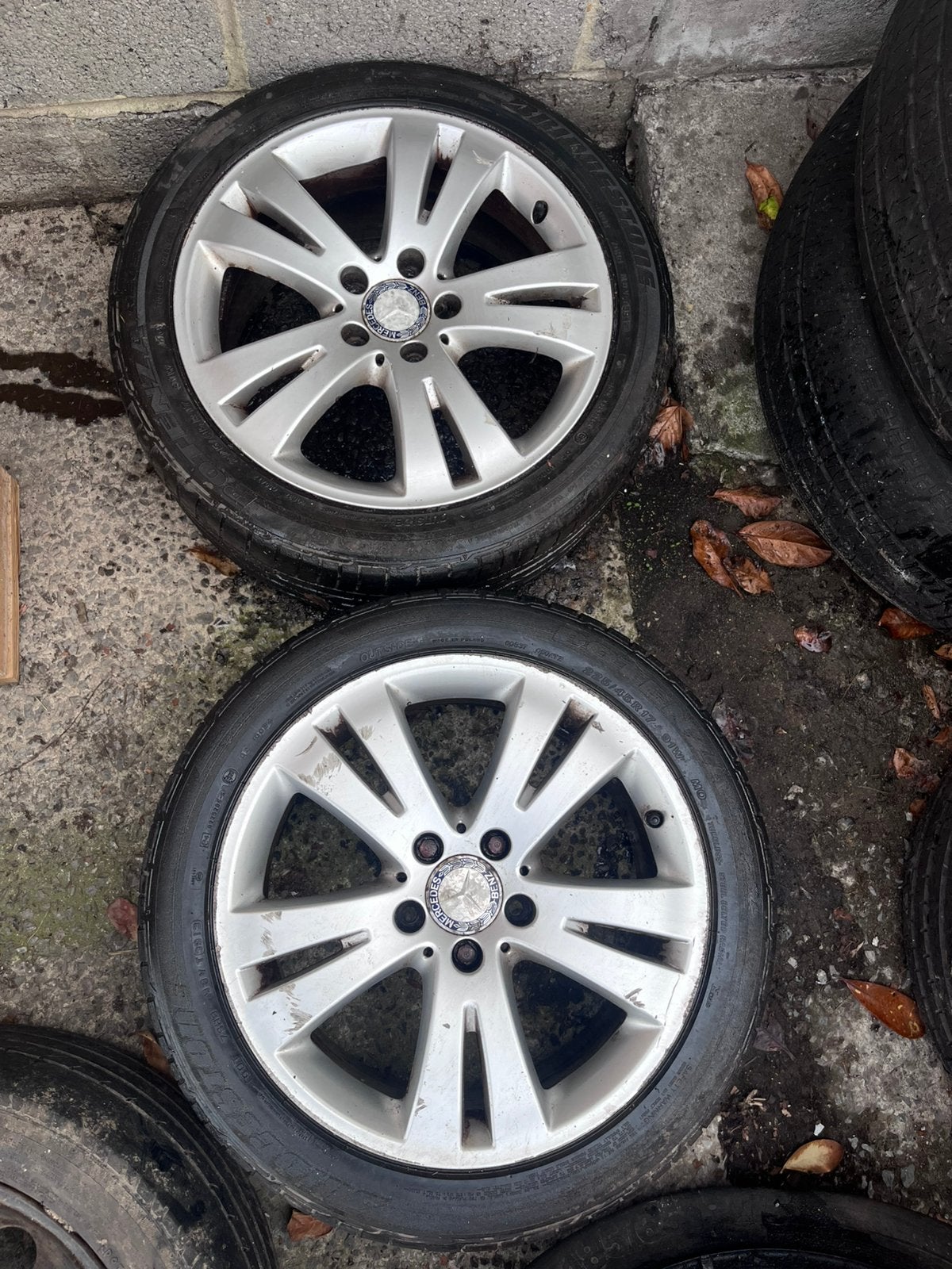 2 jantes et pneu Mercedes 225/45 R17 91W, Autos : Pièces & Accessoires, Enlèvement