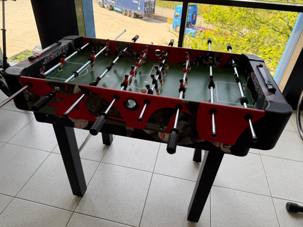 Multifunctionele 7-in-1 Speltafel: Biljart, Voetbaltafel & M, Ophalen of Verzenden, Zo goed als nieuw