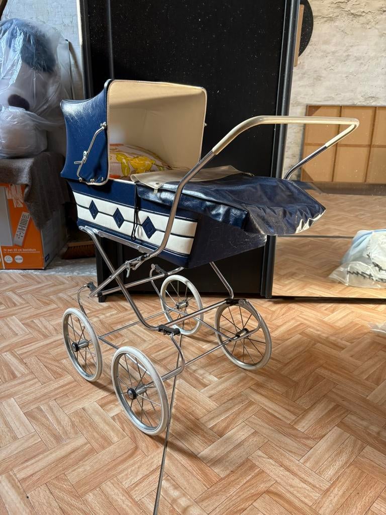 Vintage kinderwagen, Kinderen en Baby's, Kinderwagens en Combinaties, Gebruikt, Luchtbanden, Ophalen, Kinderwagen