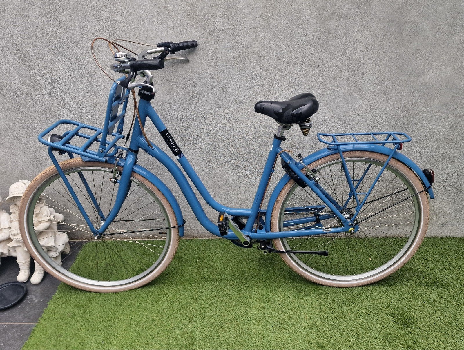Frappe damesfiets met transportrek in zeer goede staat, Fietsen en Brommers, Fietsen | Dames | Damesfietsen, Zo goed als nieuw