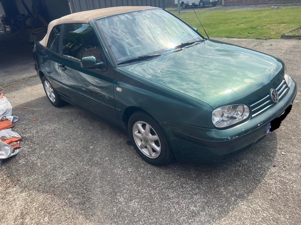 Volkswagen Golf 4 Cabrio, Auto's, Volkswagen, Voorwielaandrijving, 4 zetels, 140 g/km, Zwart