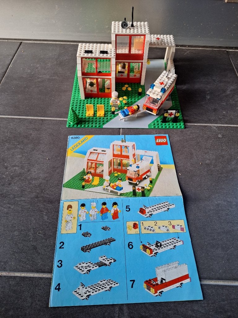 LEGO 6380 - Centre de traitement d'urgence - Hôpital, Enlèvement ou Envoi, Lego, Ensemble complet, Instructions incluses