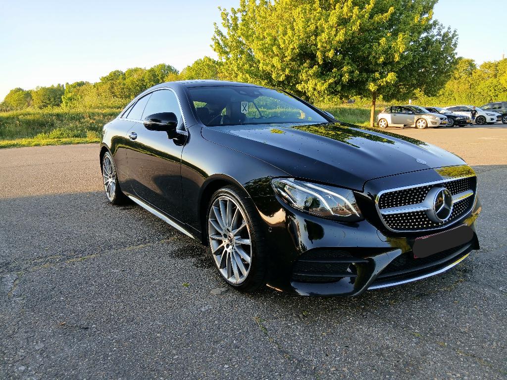 Mercedes E220d Coupé AMG PLEINE D'OPTIONS, Autos, Cuir, Achat, 143 kW, Euro 6