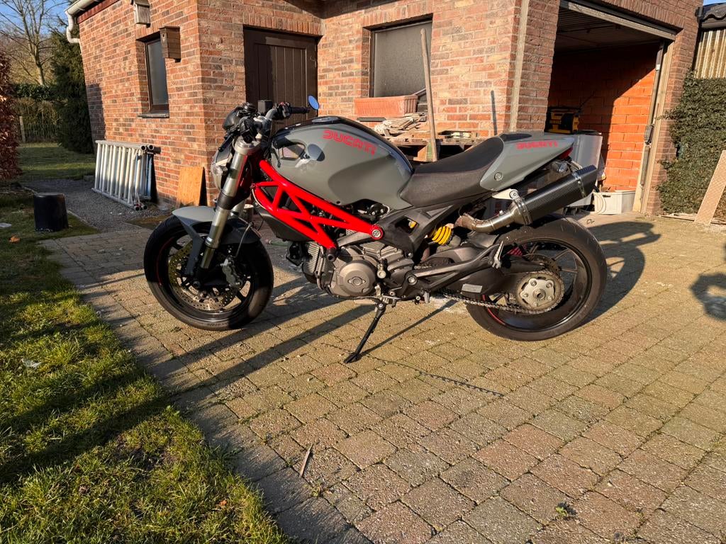 Ducati 796, Motoren, Particulier